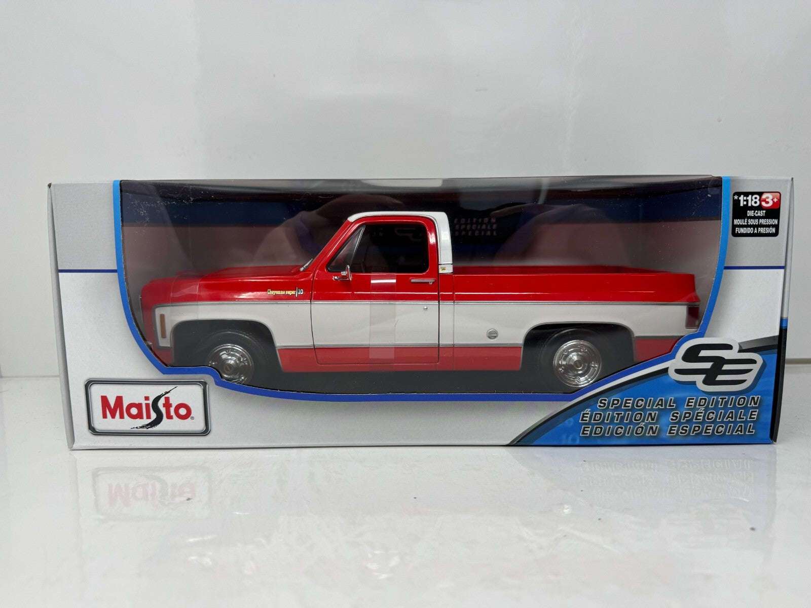 Maisto 1974 Chevrolet C-10 Pickup Truck Cheyenne Red and White 1:18 STM Diecast Default Title Default Title-