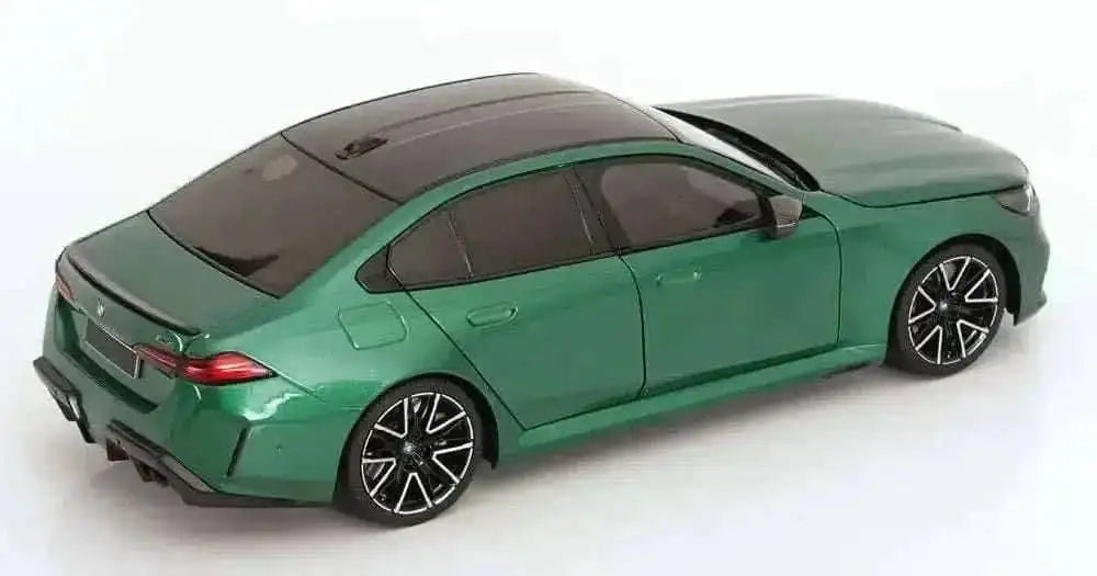 Minichamps 2024 BMW M5 (G90) Isle of Man Green Metallic 1:18 Cartsfy Inc.