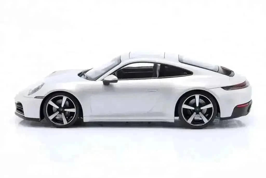 Minichamps 2025 Porsche 911 992.2 Carrera Coupe GT Silver Metallic 1:18 DEALER EDITION Cartsfy Inc.