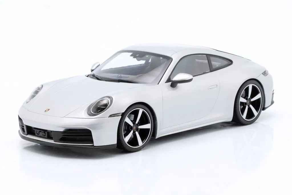 Minichamps 2025 Porsche 911 992.2 Carrera Coupe GT Silver Metallic 1:18 DEALER EDITION Cartsfy Inc.