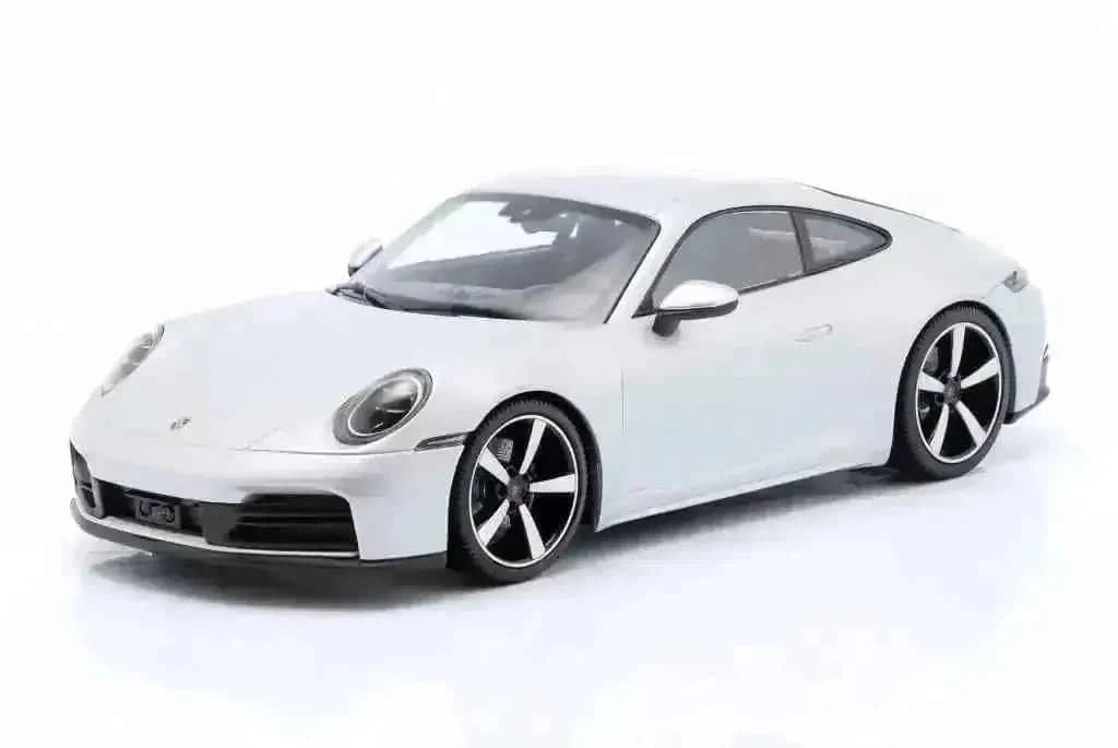 Minichamps 2025 Porsche 911 992.2 Carrera Coupe GT Silver Metallic 1:18 DEALER EDITION Cartsfy Inc.