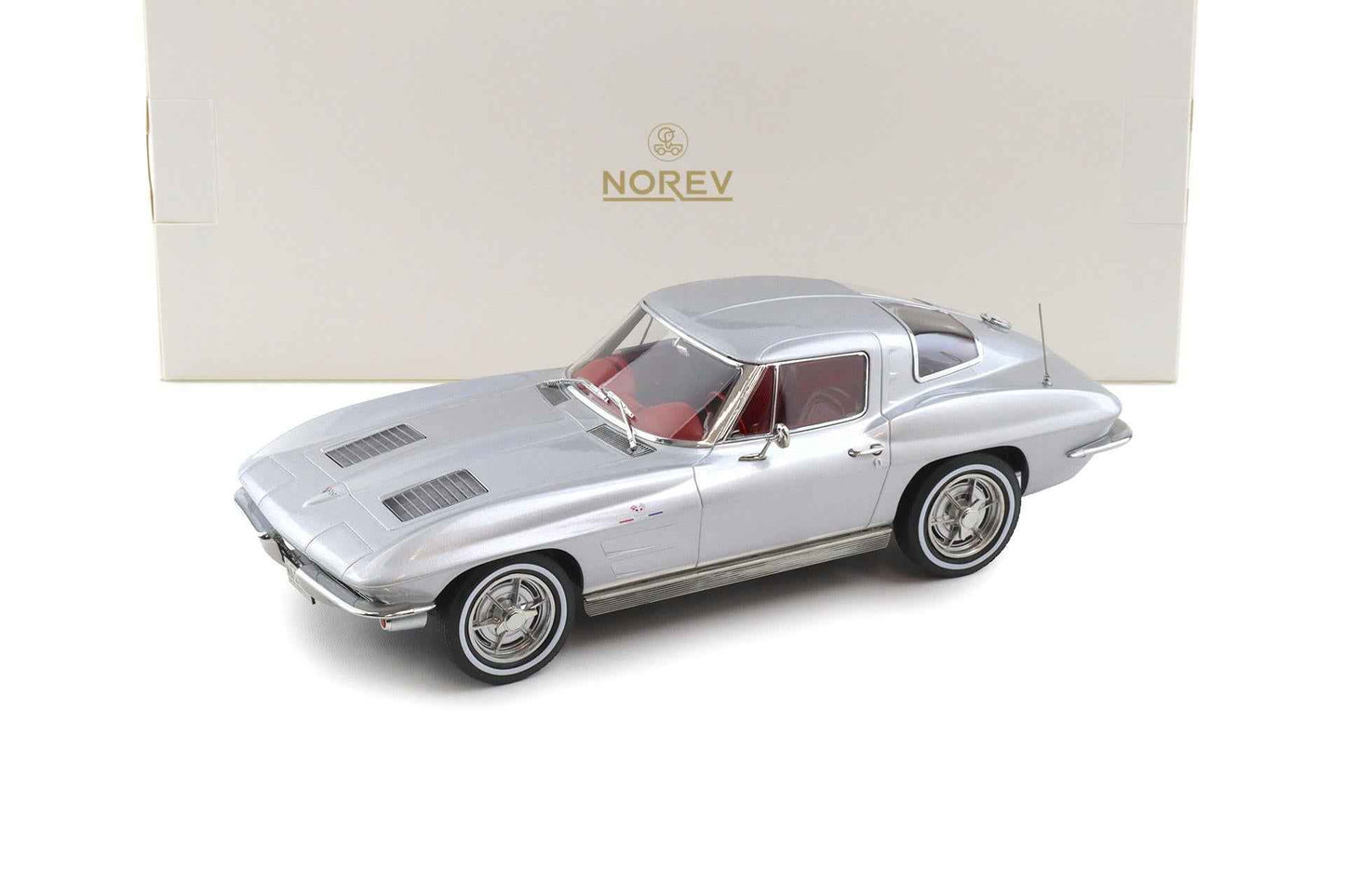 Norev 1963 Chevy Corvette C2 Stingray Sebring Silver 1:18 Cartsfy Inc.