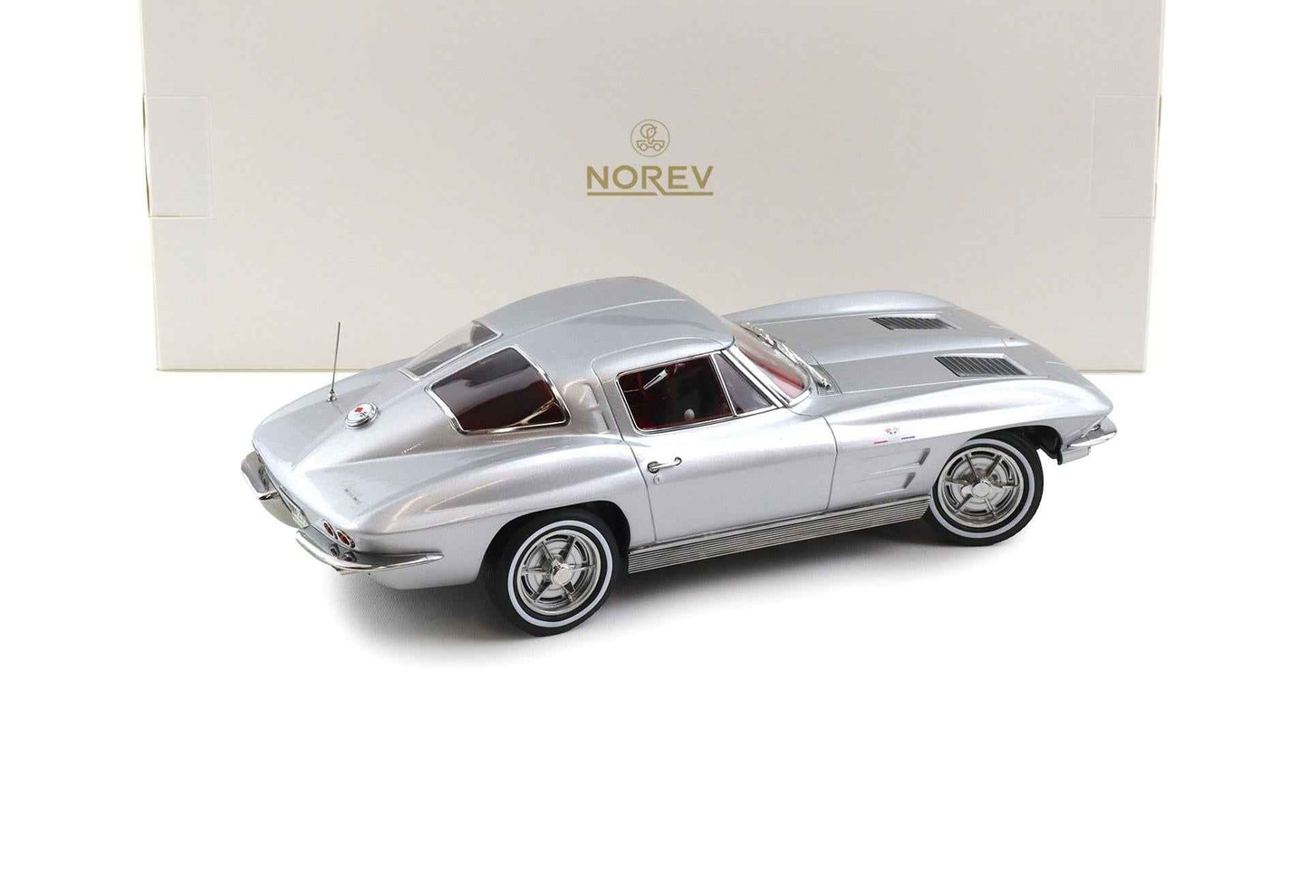 Norev 1963 Chevy Corvette C2 Stingray Sebring Silver 1:18 Cartsfy Inc.