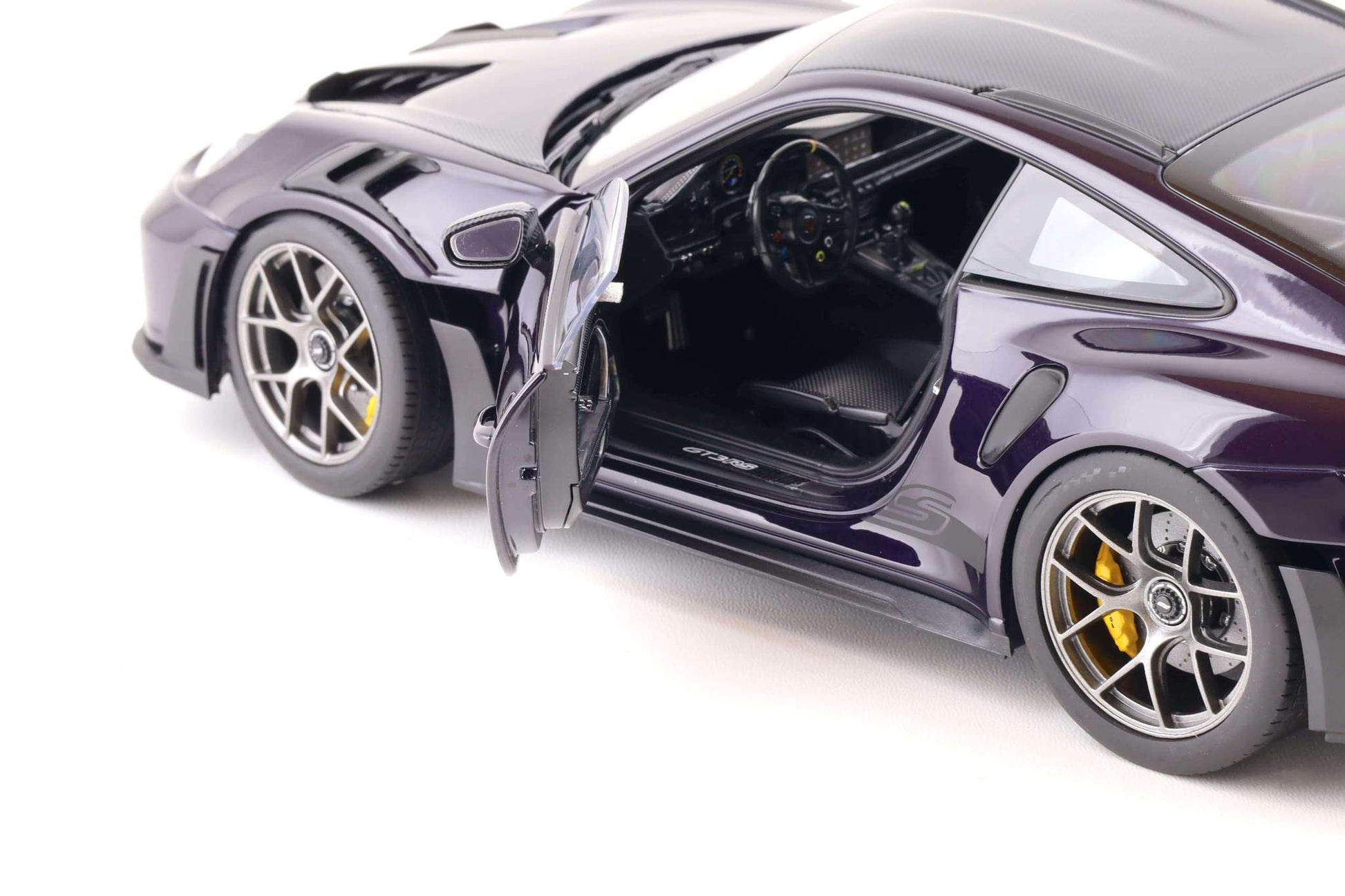 Norev Porsche 911 992 GT3 RS Weissach Pkg Viola Metallic 1:18 LIMITED Cartsfy Inc.
