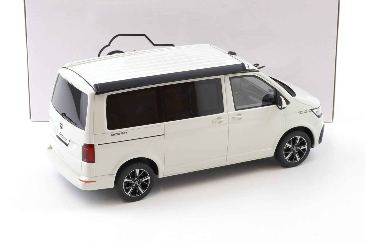 Otto 2021 Volkswagen T6 California Ocean Minibus Candy White 1:18 Cartsfy Inc.