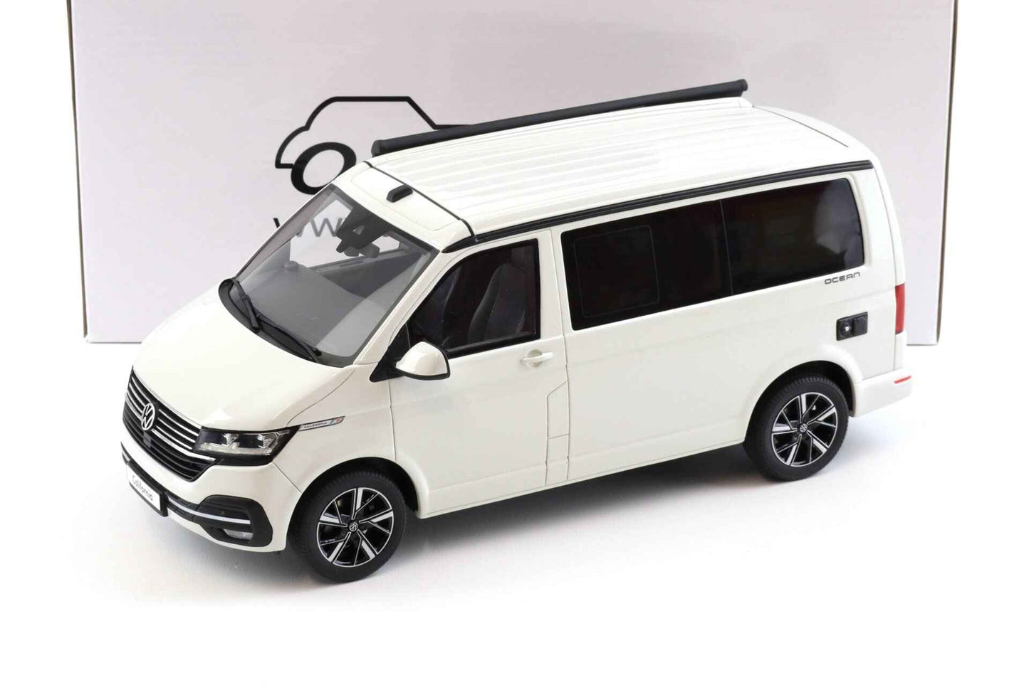 Otto 2021 Volkswagen T6 California Ocean Minibus Candy White 1:18 Cartsfy Inc.