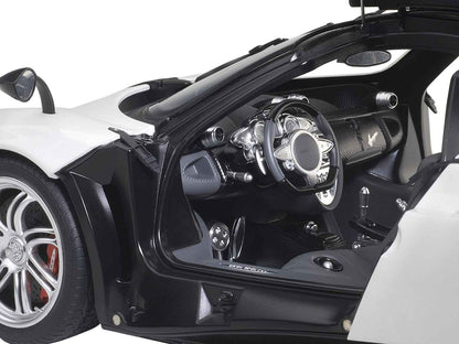Pagani Huayra White 1/12 Model Car by Autoart Cartsfy Inc.