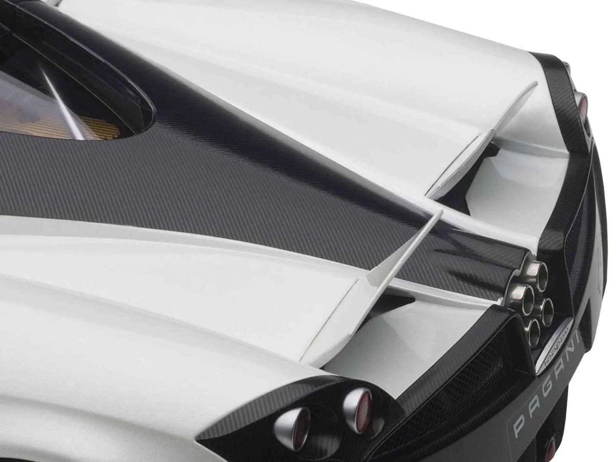 Pagani Huayra White 1/12 Model Car by Autoart Cartsfy Inc.