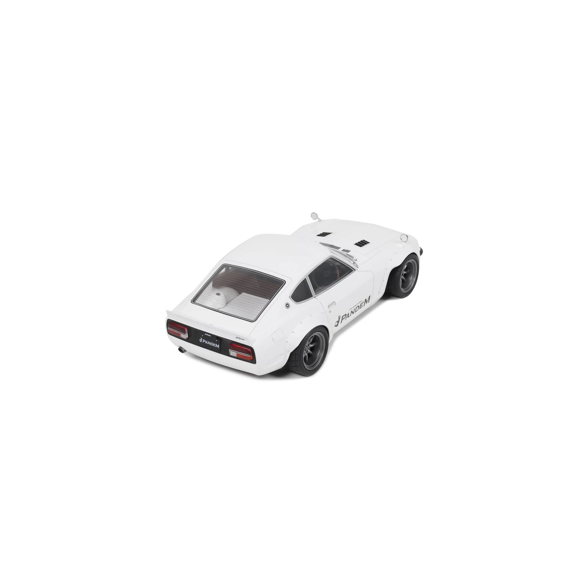 Otto 2015 Nissan Fairlady 240 Z Pandem White 1:18