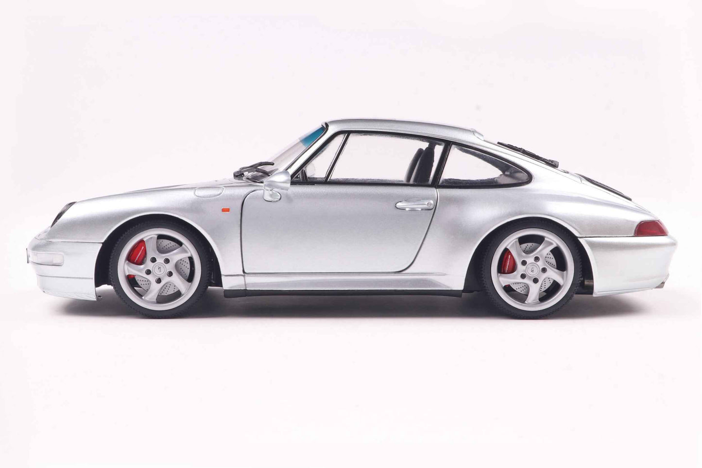 Solido 1996 Porsche 911 (993) Carrera 4S Coupe Polar Silver 1:18