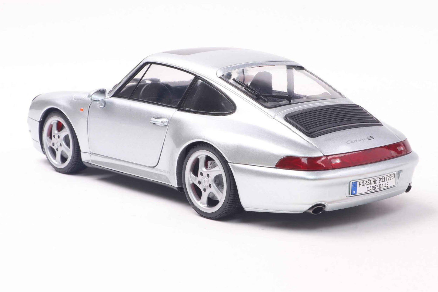 Solido 1996 Porsche 911 (993) Carrera 4S Coupe Polar Silver 1:18