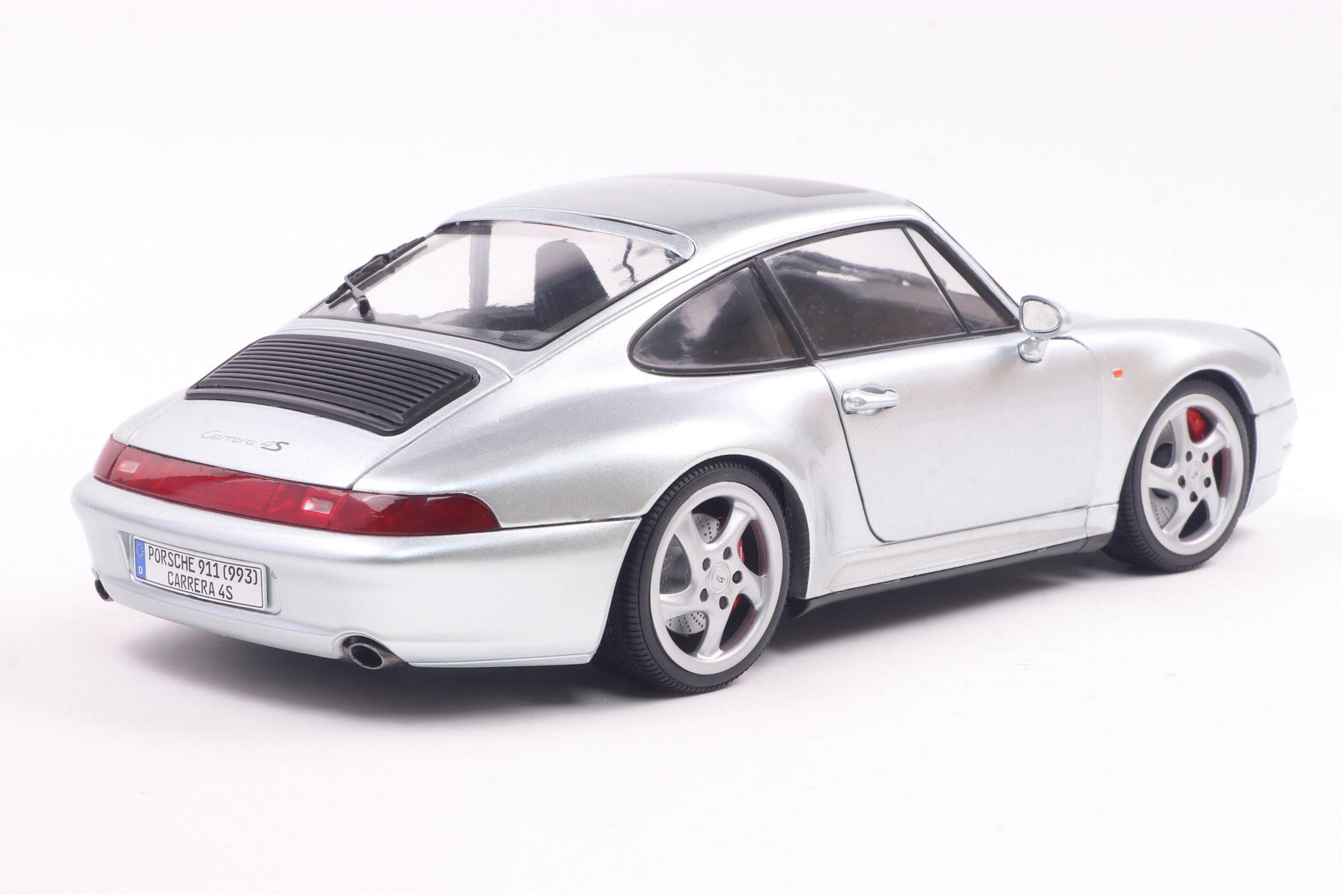 Solido 1996 Porsche 911 (993) Carrera 4S Coupe Polar Silver 1:18