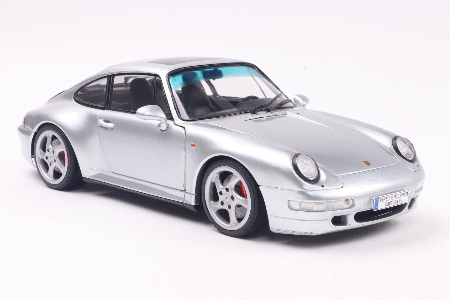 Solido 1996 Porsche 911 (993) Carrera 4S Coupe Polar Silver 1:18