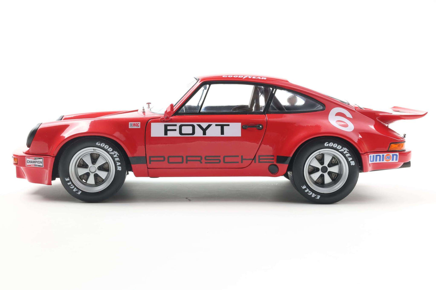Solido 1974 Porsche 911 RS 3.0L #6 IROC Daytona Red Foyt 1:18 Cartsfy Inc.