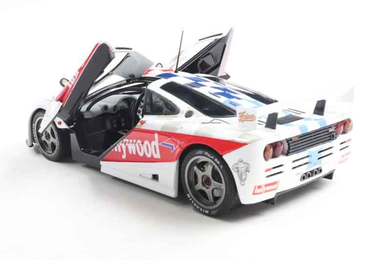 Solido 1996 Mclaren F1 GTR 6.1L V12 Short Tail Team Hollywood #01 Winner De Brasilia White 1:18 Cartsfy Inc.
