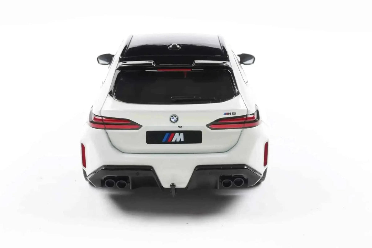 Solido 2024 BMW M5 (G99) Touring M Wagon Alpine White 1:18 Cartsfy Inc.