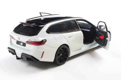 Solido 2024 BMW M5 (G99) Touring M Wagon Alpine White 1:18 Cartsfy Inc.