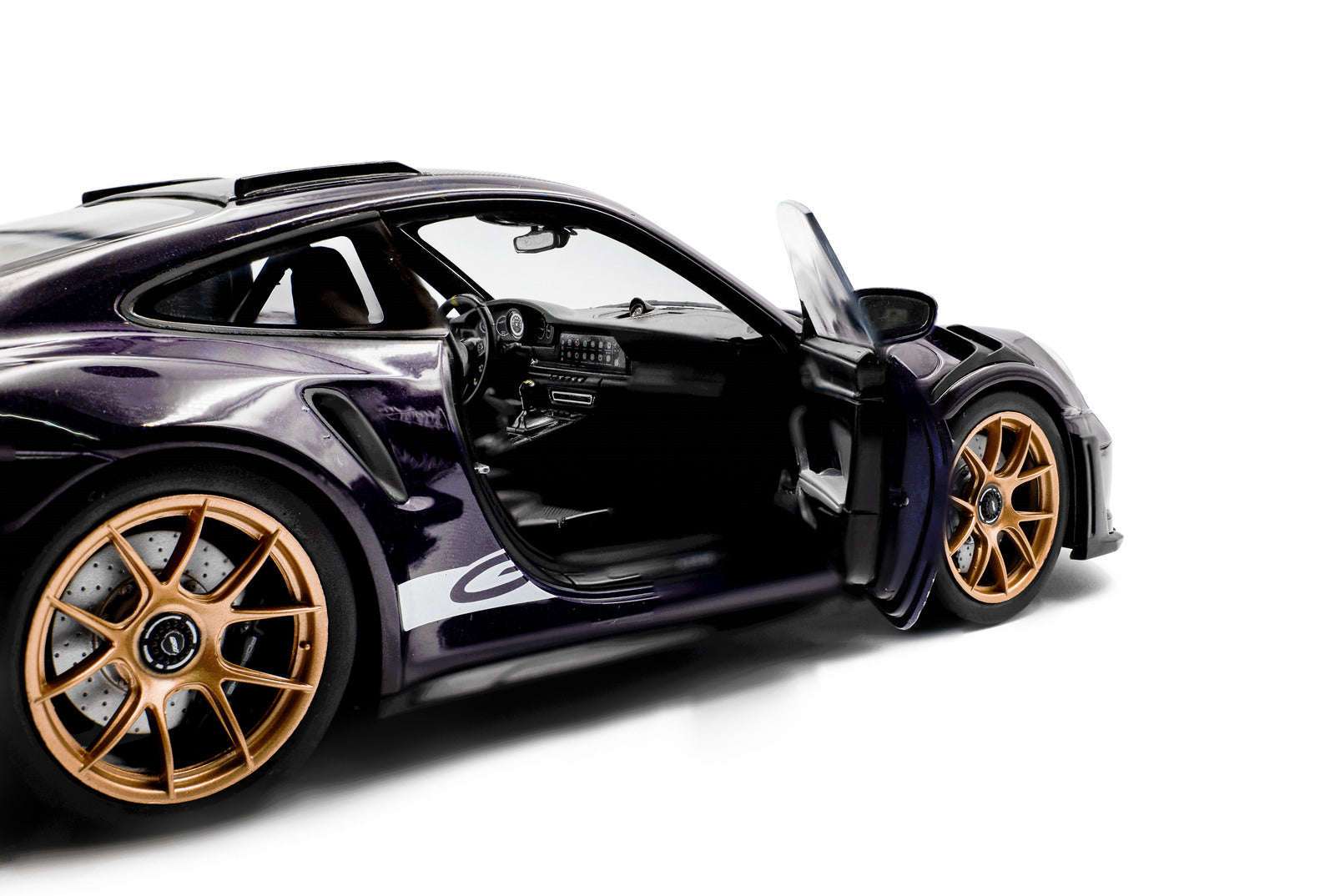 Solido 2024 Porsche 911 992 GT3 RS Weissach Pack Purple Ultraviolet 1:18 Cartsfy Inc.