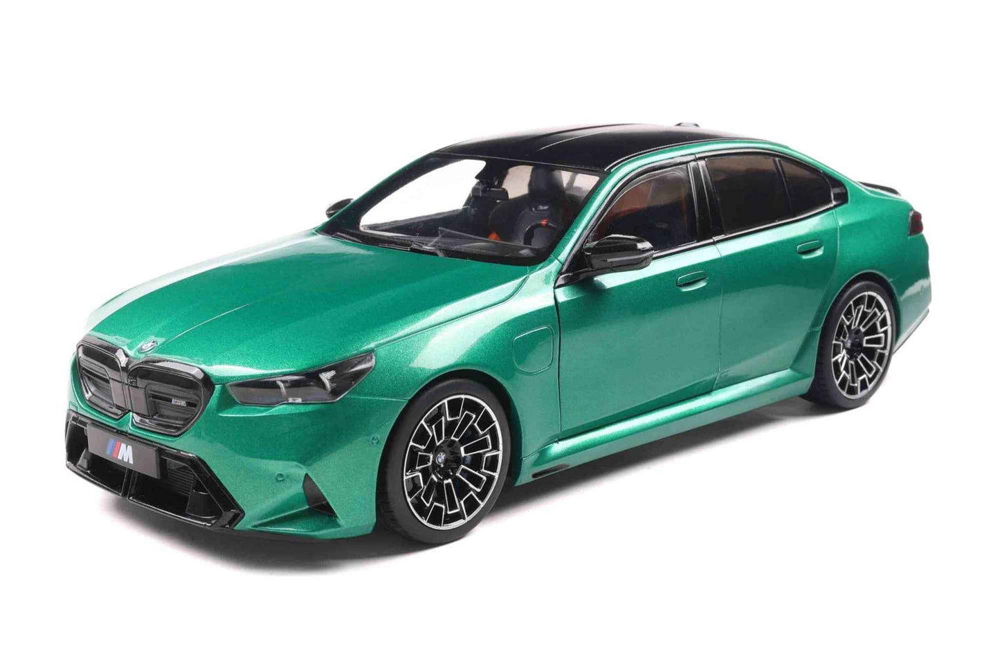 Solido 2025 BMW M5 (G90) Isle of Man Green Metallic 1:18 Cartsfy Inc.