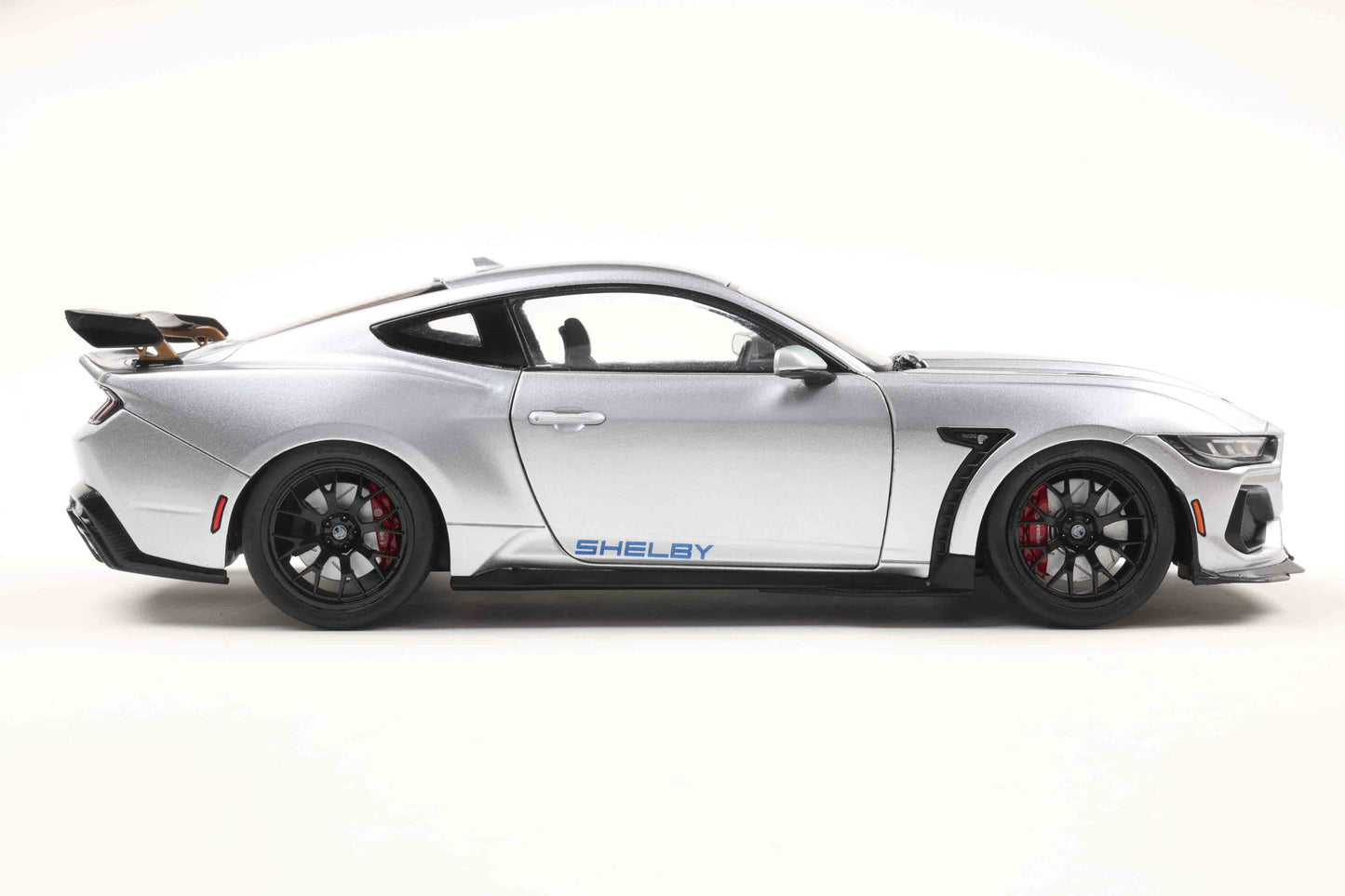Solido 2025 Ford Shelby Mustang Super Snake Grey with Blue Stripes 1:18 Cartsfy Inc.