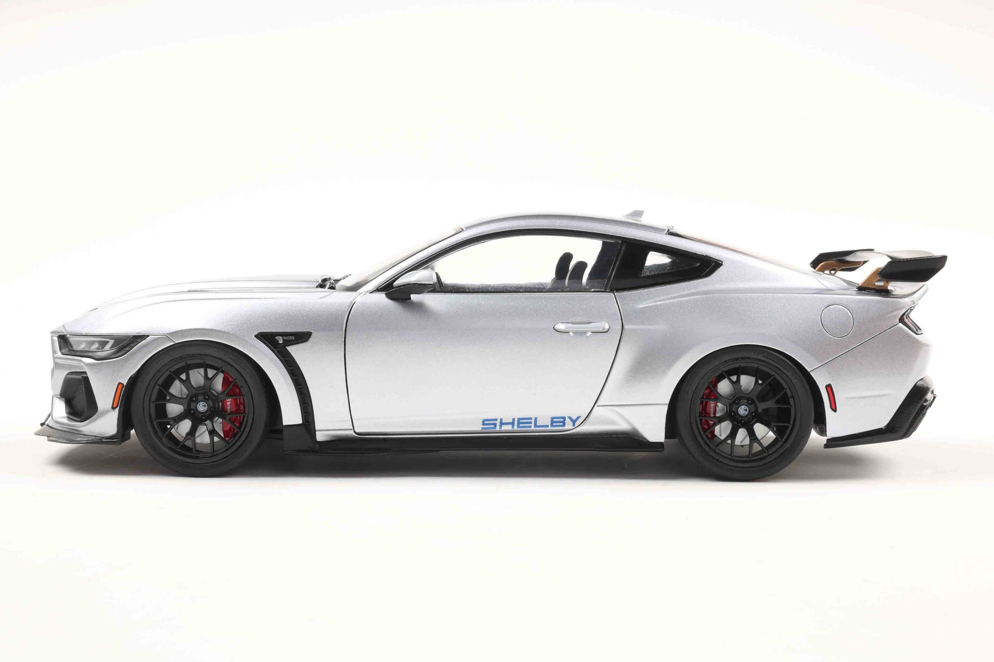 Solido 2025 Ford Shelby Mustang Super Snake Grey with Blue Stripes 1:18 Cartsfy Inc.