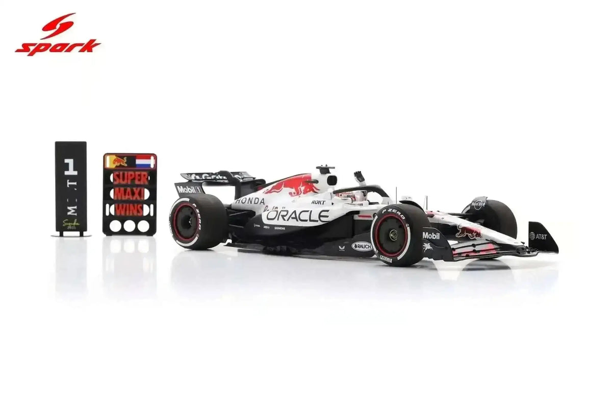 Spark-Model F1 RB21 Team Oracle Red Bull Racing #1 Winner Japan GP 2025 (Verstappen) 1:18 WITH DISPLAY Cartsfy Inc.