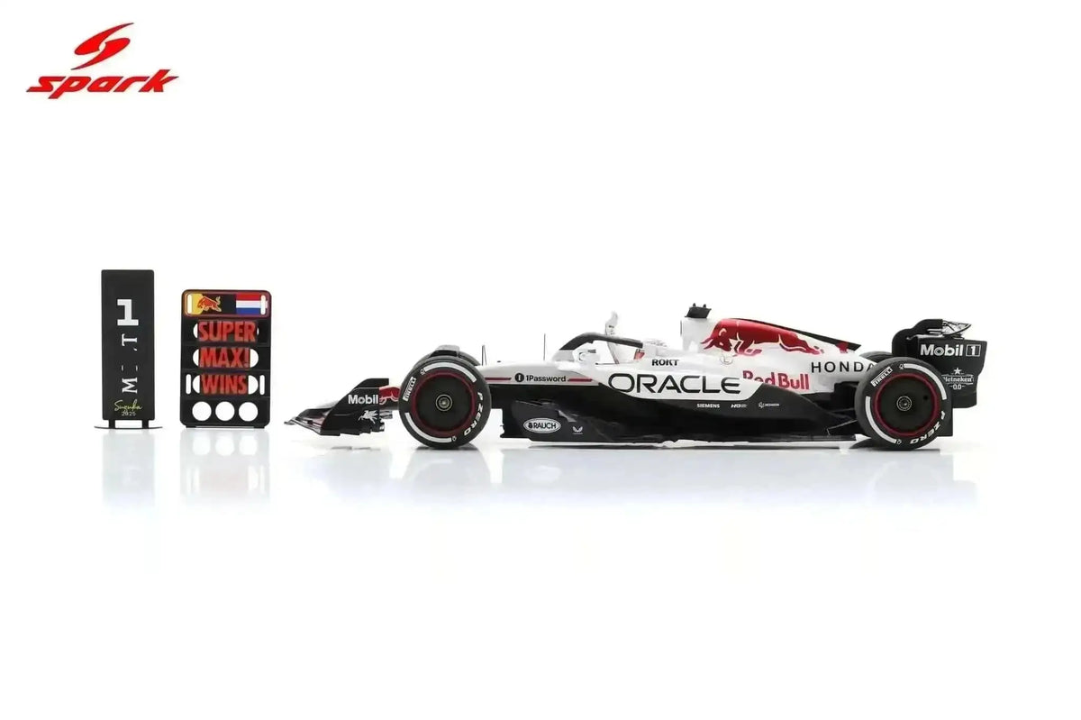 Spark-Model F1 RB21 Team Oracle Red Bull Racing #1 Winner Japan GP 2025 (Verstappen) 1:18 WITH DISPLAY Cartsfy Inc.