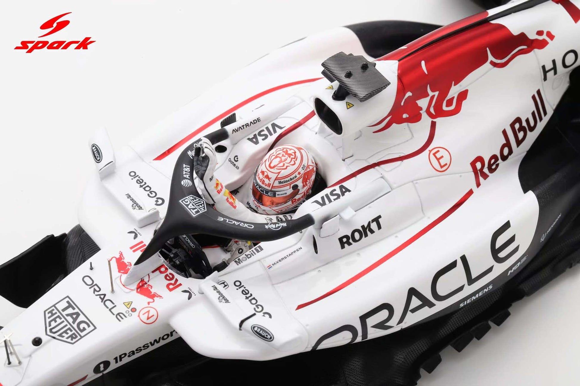 Spark-Model F1 RB21 Team Oracle Red Bull Racing #1 Winner Japan GP 2025 (Verstappen) 1:18 WITH DISPLAY STM Diecast Default Title Default Title-