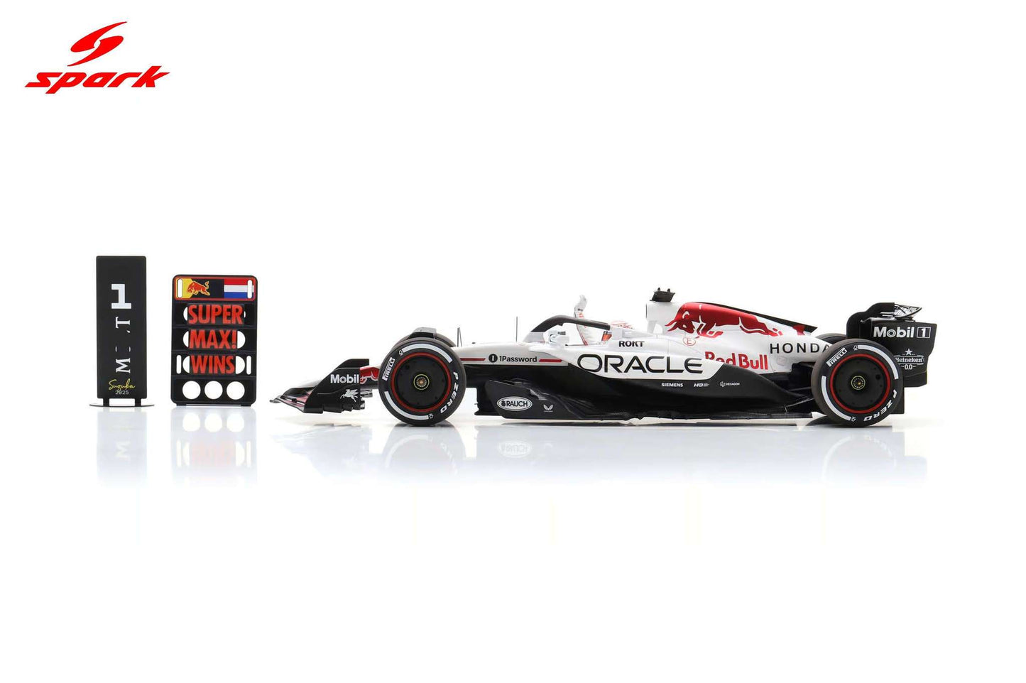 Spark-Model F1 RB21 Team Oracle Red Bull Racing #1 Winner Japan GP 2025 (Verstappen) 1:18 WITH DISPLAY STM Diecast Default Title Default Title-