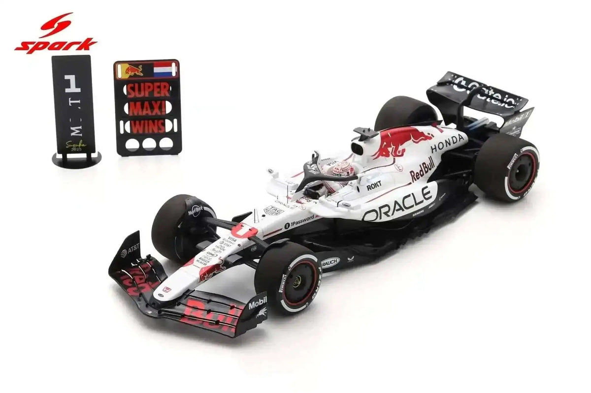 Spark-Model F1 RB21 Team Oracle Red Bull Racing #1 Winner Japan GP 2025 (Verstappen) 1:18 WITH DISPLAY Cartsfy Inc.