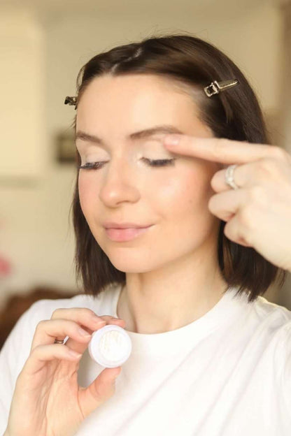 Velvet Glow Radiance Eyeshadow - Vegan, Gluten-Free, Nut-Free, Egg-Free Cartsfy Inc.