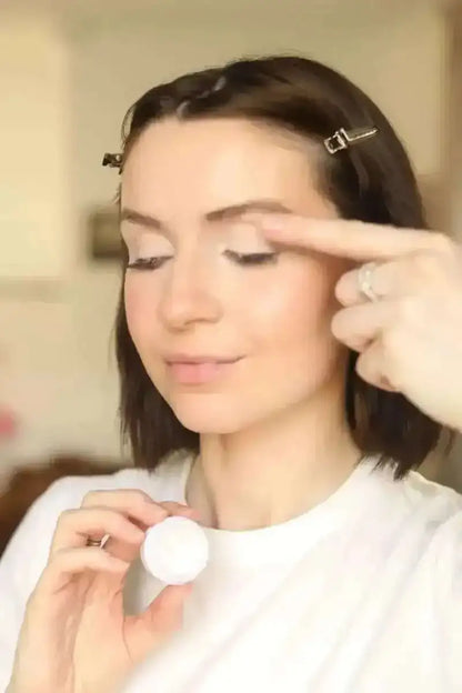 Velvet Glow Radiance Eyeshadow - Vegan, Gluten-Free, Nut-Free, Egg-Free Cartsfy Inc.