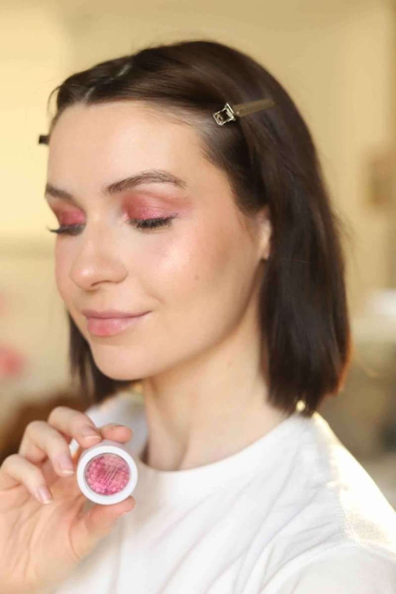 Velvet Glow Radiance Eyeshadow - Vegan, Gluten-Free, Nut-Free, Egg-Free Cartsfy Inc.